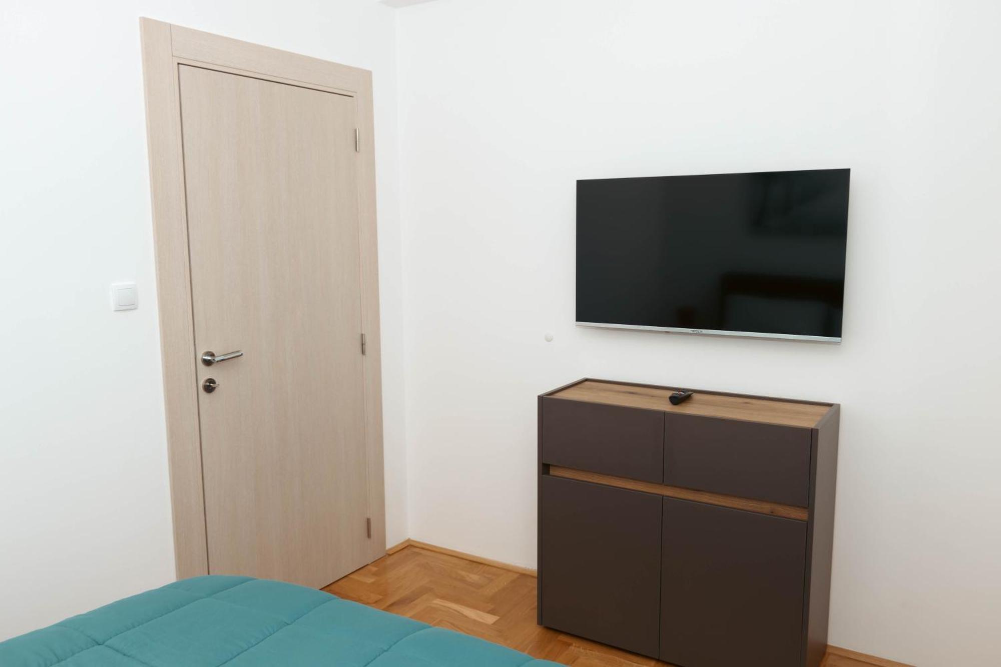 Millennium Apartment Palánka Kültér fotó